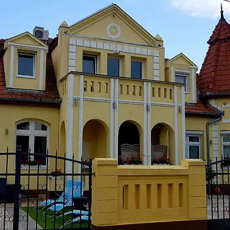 Corner Apartman 5 Siofok Exterior photo