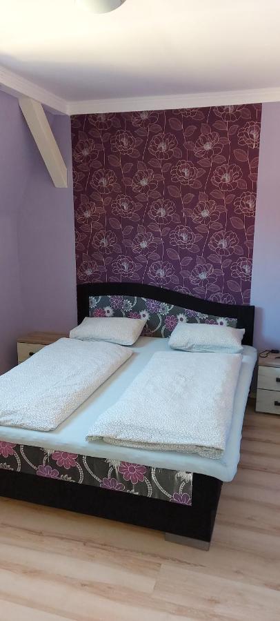 Corner 5 Apartman *