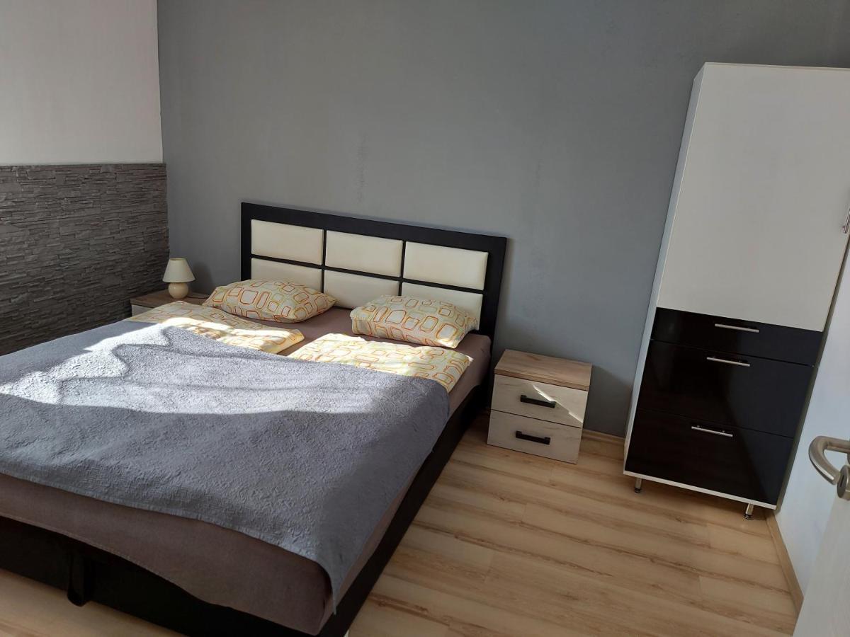 Apartman Corner 5 *