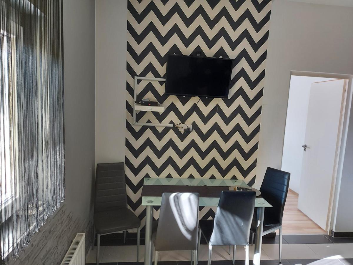 Corner 5