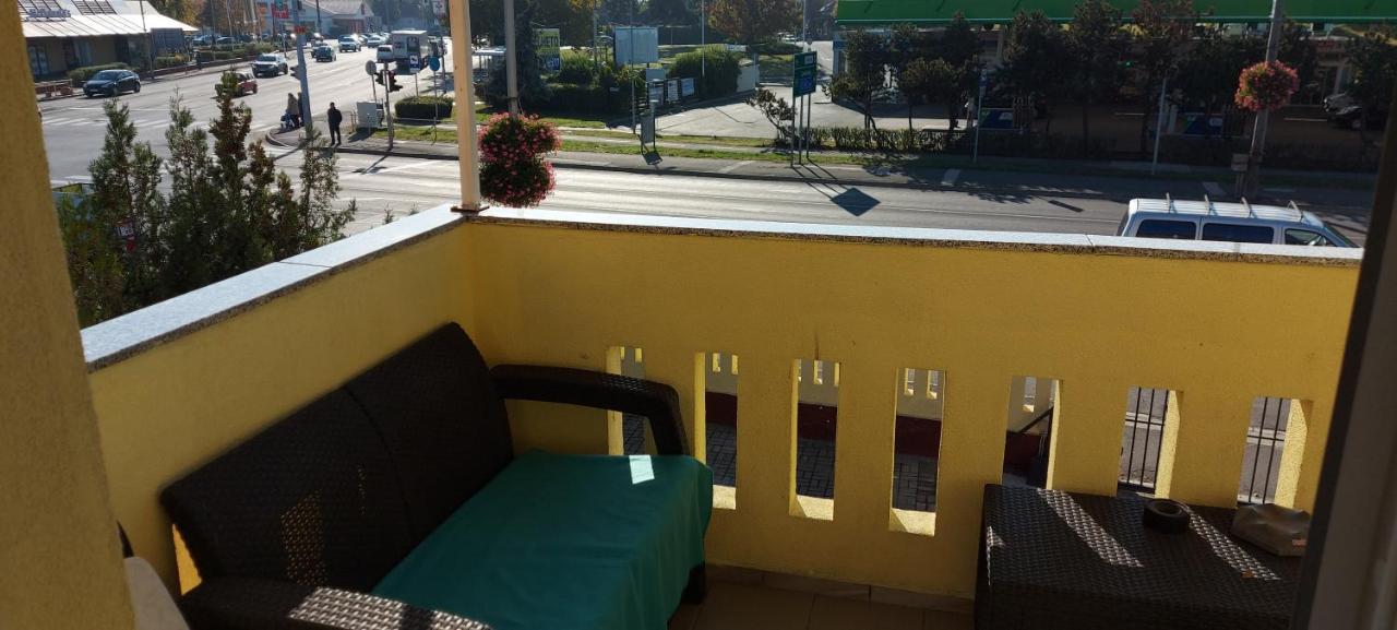 Corner 5 *